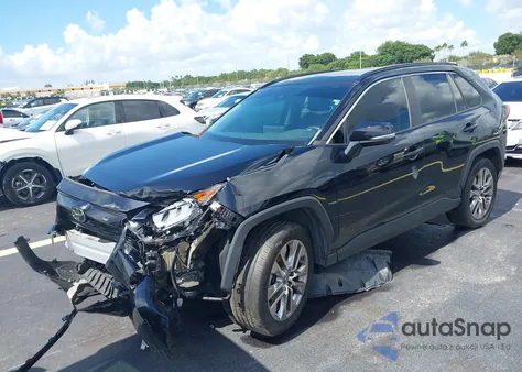 2019 Toyota Rav4 Xle Premium z USA, uszkodzony, nr VIN 2T3C1RFV8KW031142